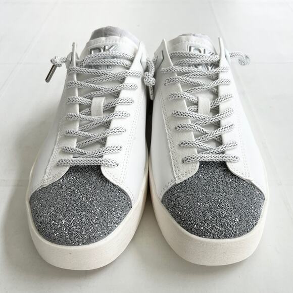 New DKNY Garren Sneaker Slip-On Mule Shoes Women’s SIZE 8.5 White Silver Glitter - Picture 3 of 11